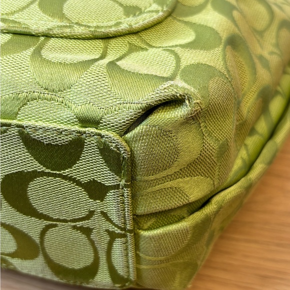 Vintage Coach Lime Green Signature Shoulder Bag 14691 - Picture 10 of 12